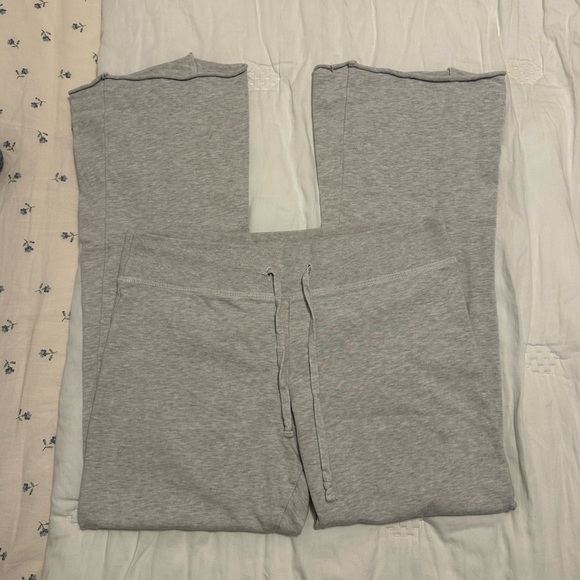 Brandy Melville Rainey Sweatpants in Gray - Picture 2 of 4